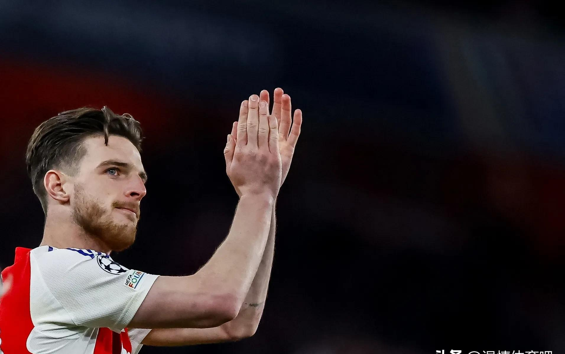 包含荷甲倒计时，阿森纳关键时刻复出首秀，细节引发关注，引发热议，球探报告显示潜力的词条